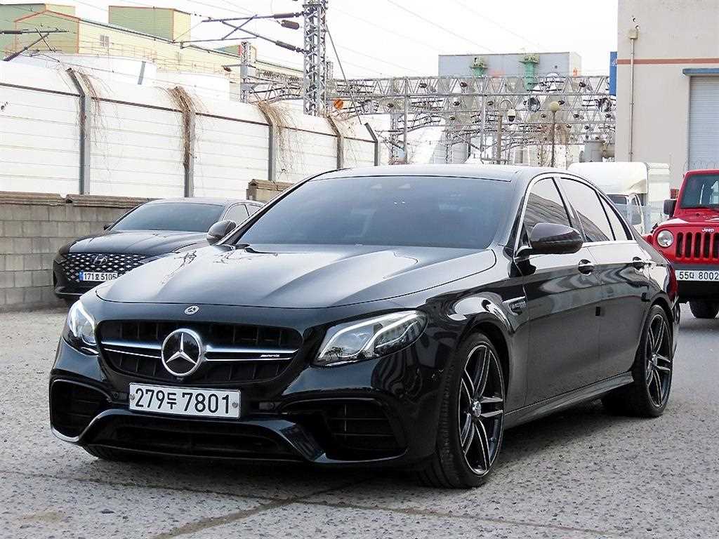 Mercedes Benz AMG GT - Vista 2