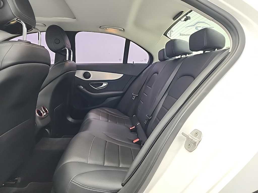 Mercedes Benz C Class - Vista 12