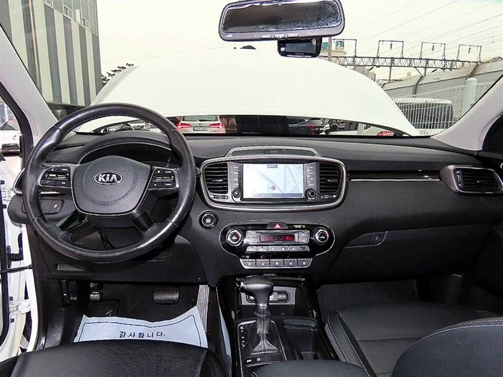 KIA Sorento - Vista 7