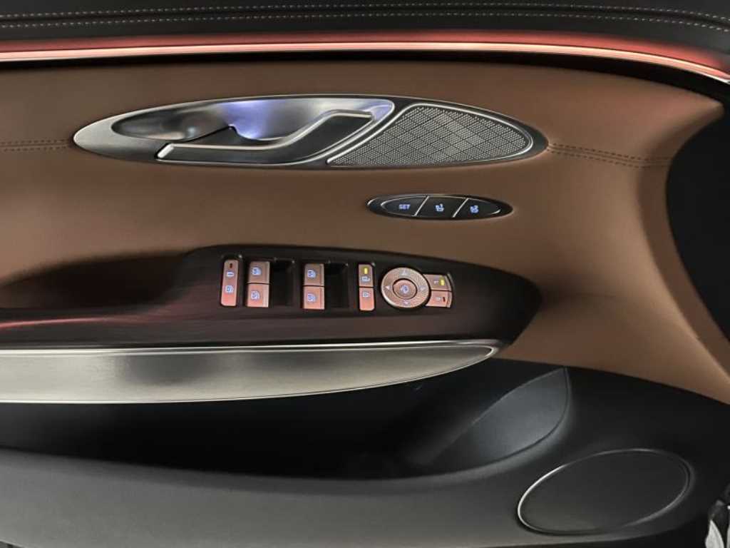 Genesis GV70 2025 Gris - Importación desde Corea - HF Imports Iquique - Foto 15