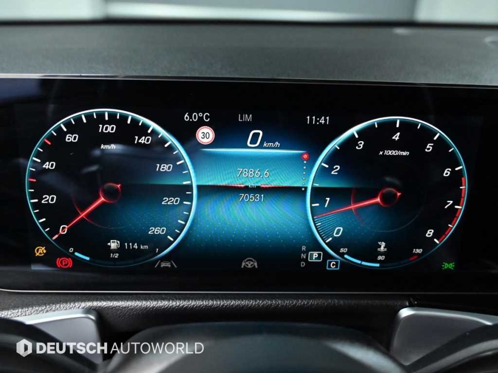 Mercedes Benz GLB Class - Vista 8