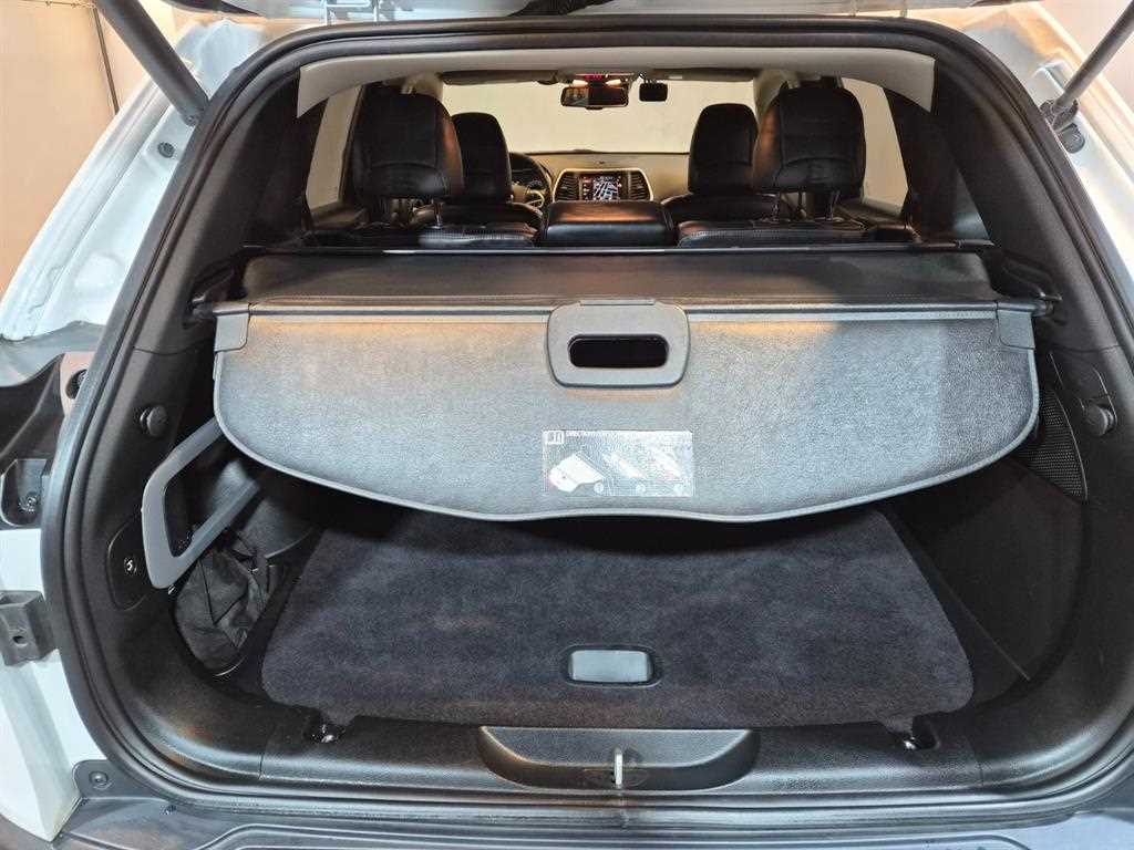 Jeep Cherokee - Vista 5