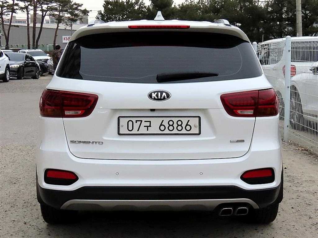 KIA Sorento - Vista 4