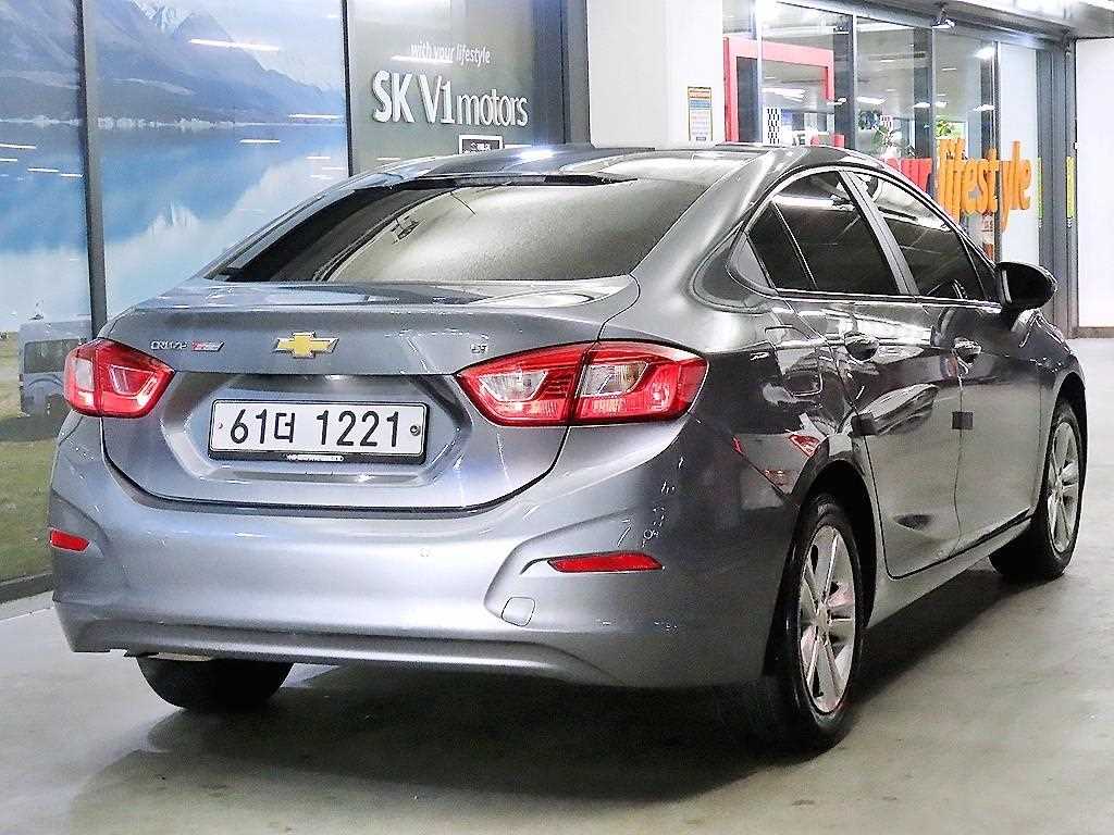 Chevrolet Cruise - Vista 4