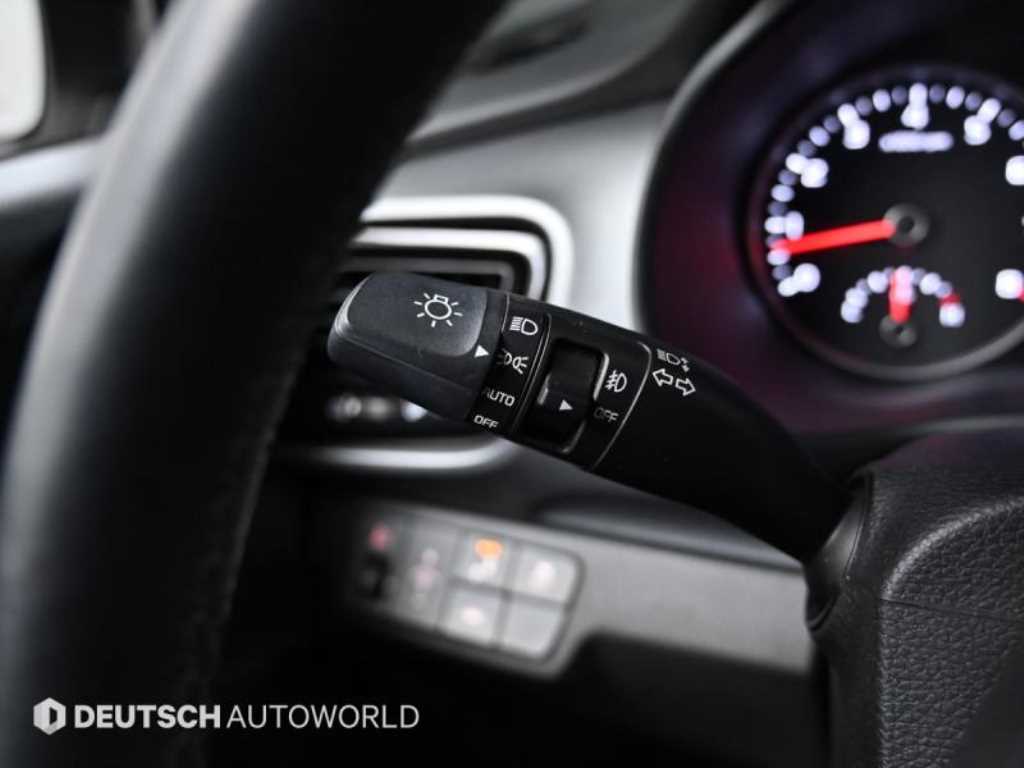 KIA Stonic 2020 Blanco - Importación desde Corea - HF Imports Iquique - Foto 16