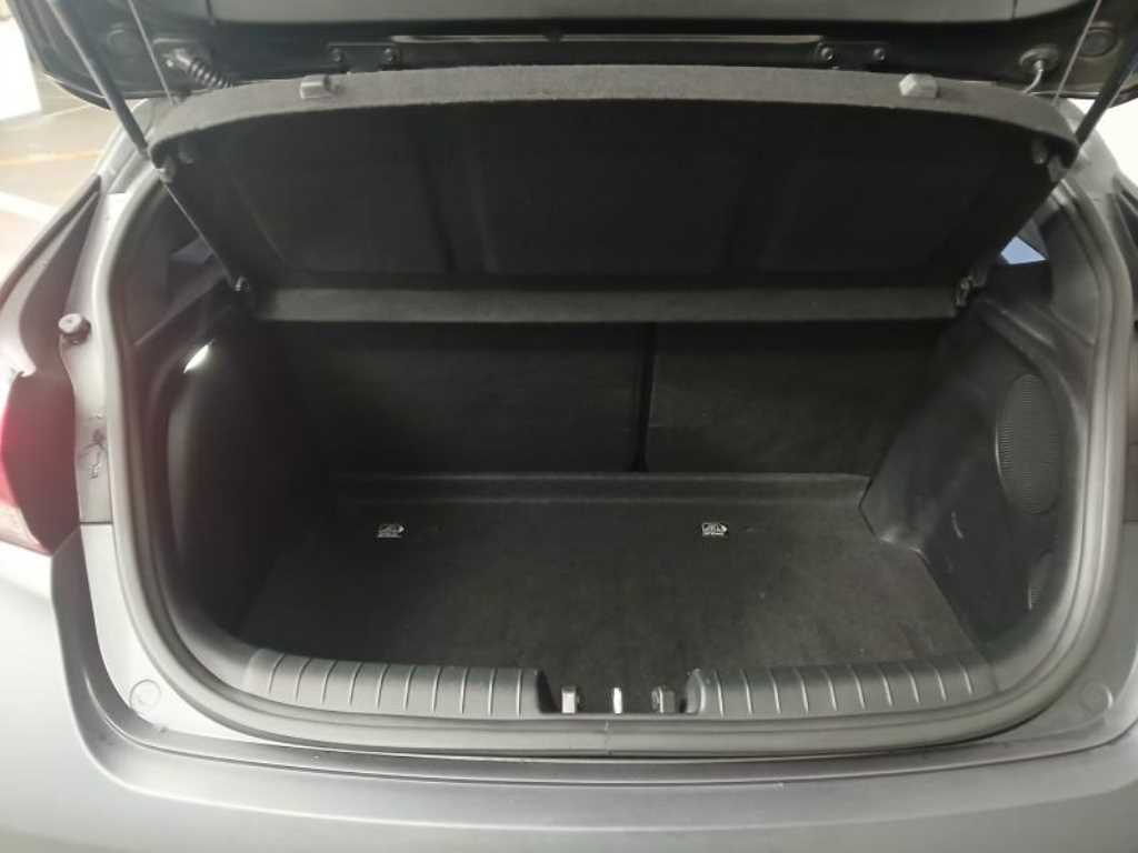 HYUNDAI Veloster 2019 Gris - Importación desde Corea - HF Imports Iquique - Foto 18