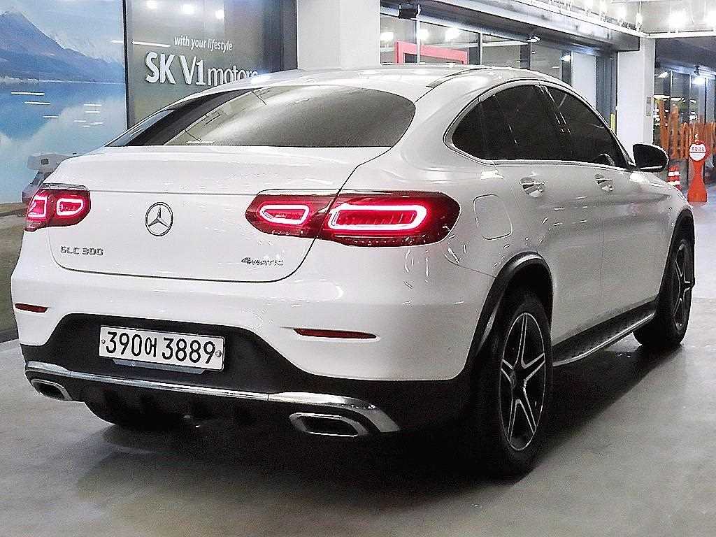 Mercedes Benz GLC Class - Vista 4