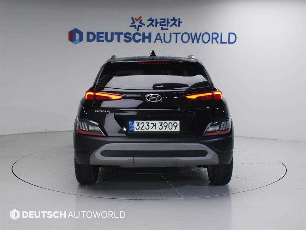 HYUNDAI Kona - Vista 4