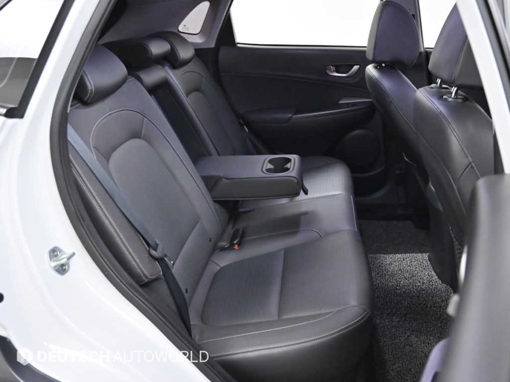 HYUNDAI Kona - Vista 12