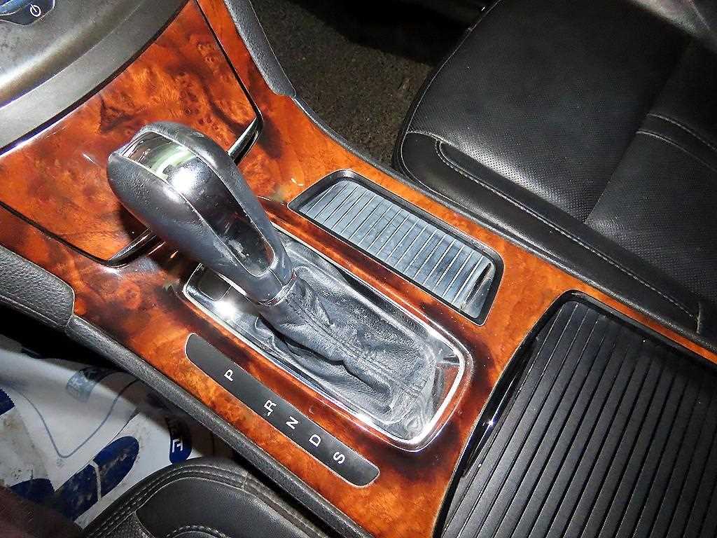 Lincoln MKS - Vista 12