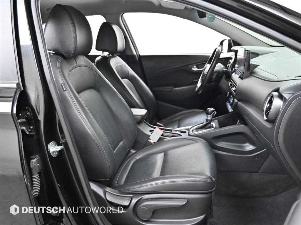 HYUNDAI Kona - Vista 10