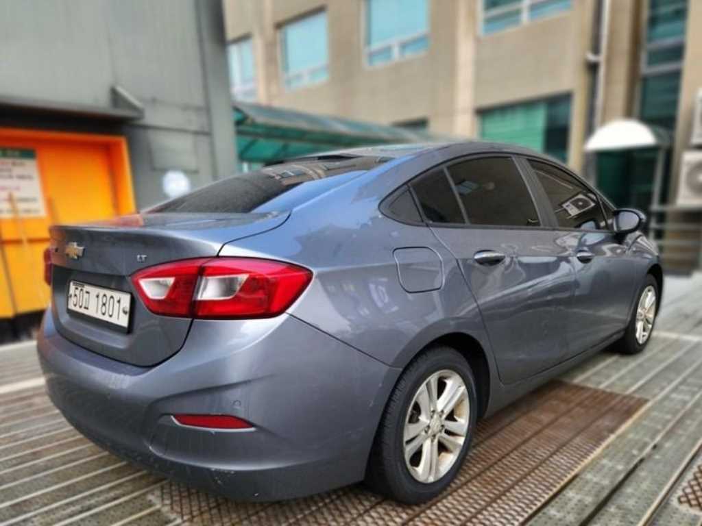 Chevrolet Cruise - Vista 4