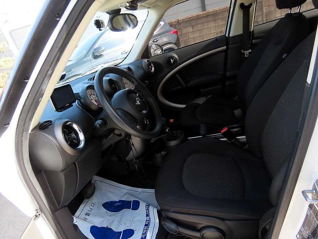 Mini Countryman - Vista 5