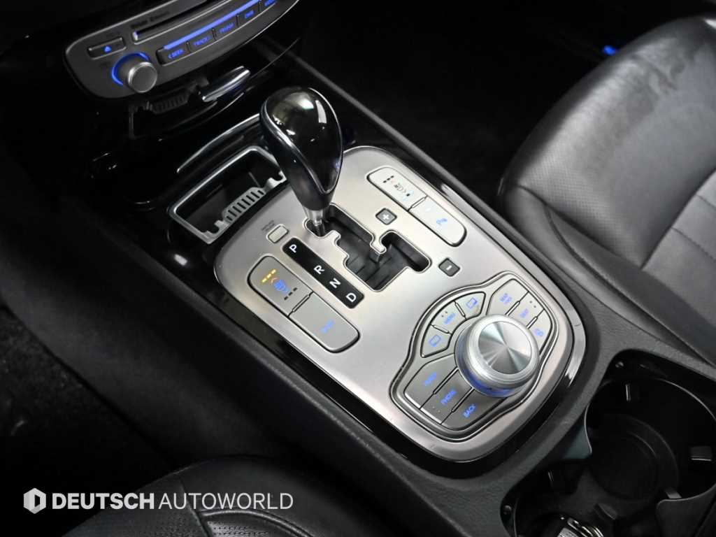 HYUNDAI Genesis - Vista 9