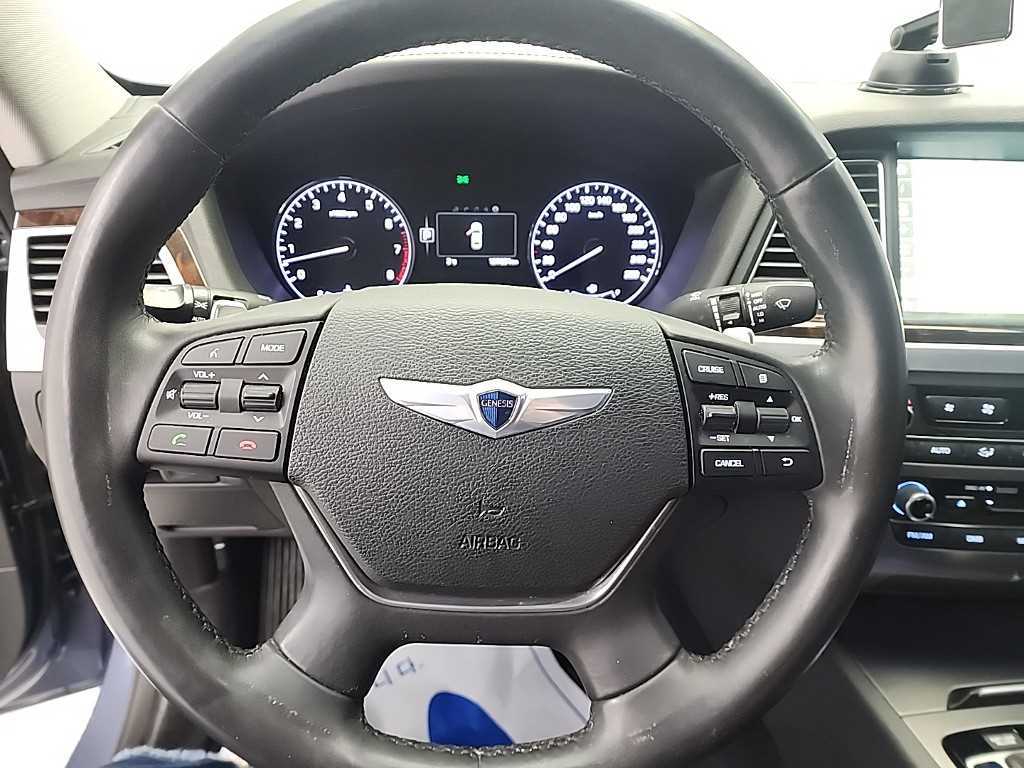 HYUNDAI Genesis - Vista 9