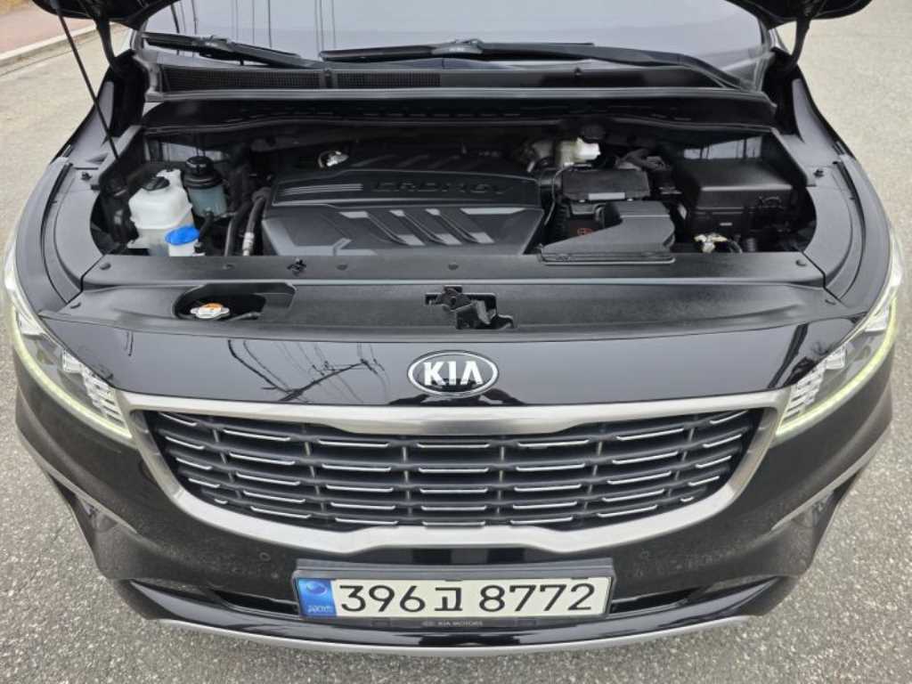 KIA Carnival - Vista 7