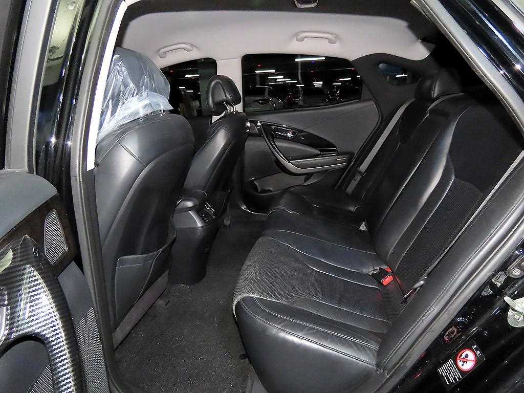 HYUNDAI Grandeur - Vista 7