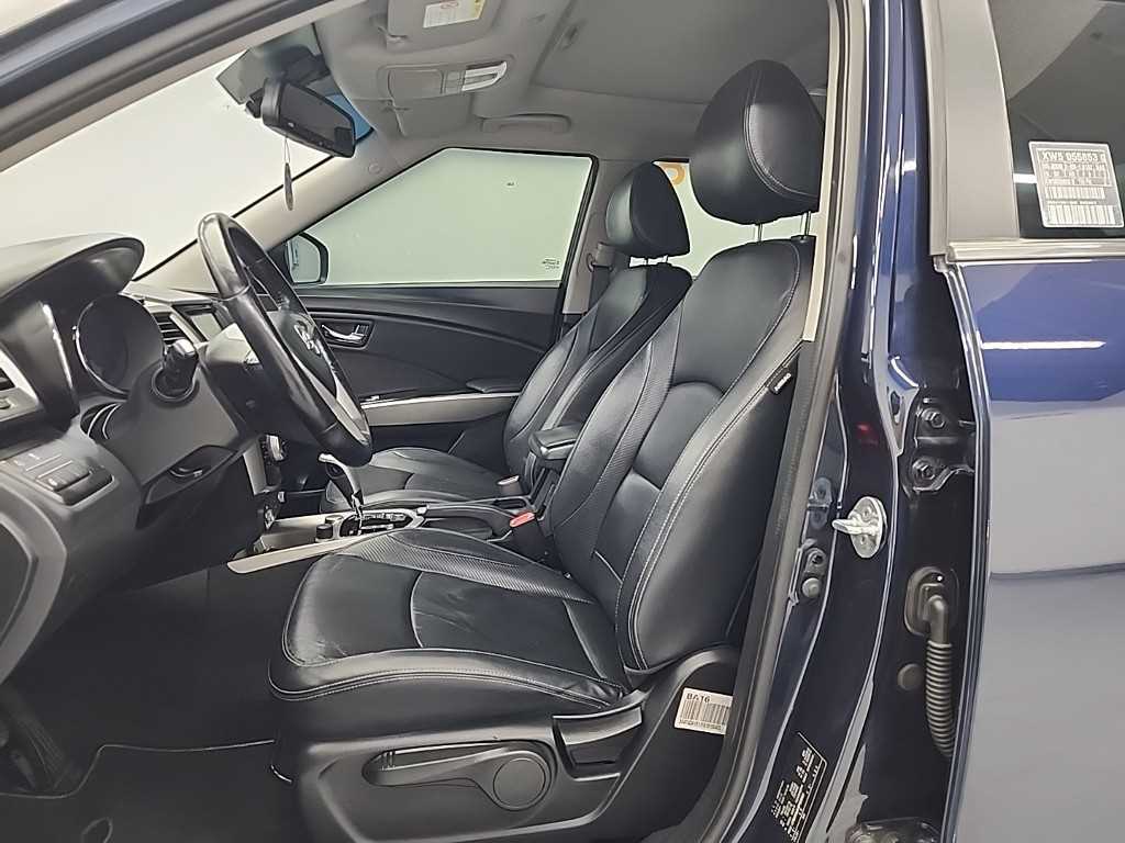 Ssangyong Tivoli - Vista 11