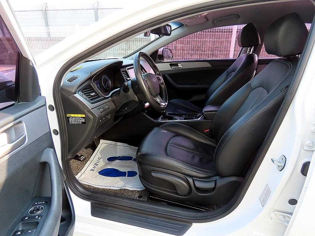 HYUNDAI Sonata - Vista 5