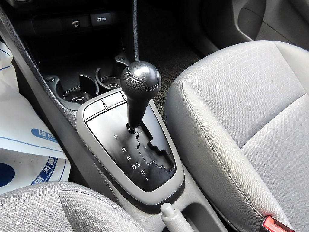 KIA Morning - Vista 11