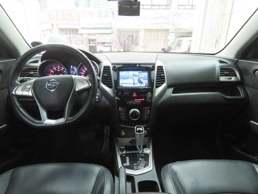 Ssangyong Tivoli - Vista 7