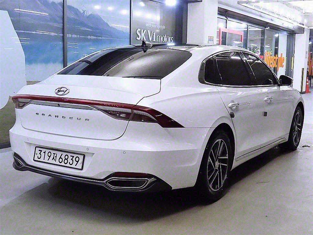 HYUNDAI Grandeur - Vista 4