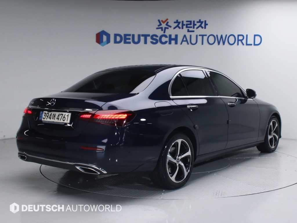 Mercedes Benz E class - Vista 2