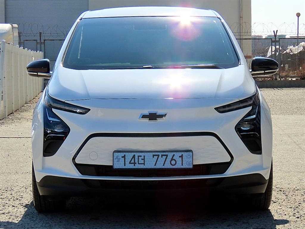 Chevrolet Bolt 2022 Blanco - Importación desde Corea - HF Imports Iquique - Foto 1