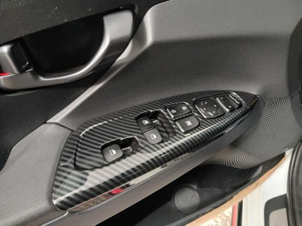 HYUNDAI Veloster - Vista 11