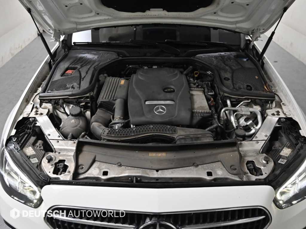 Mercedes Benz E class - Vista 6