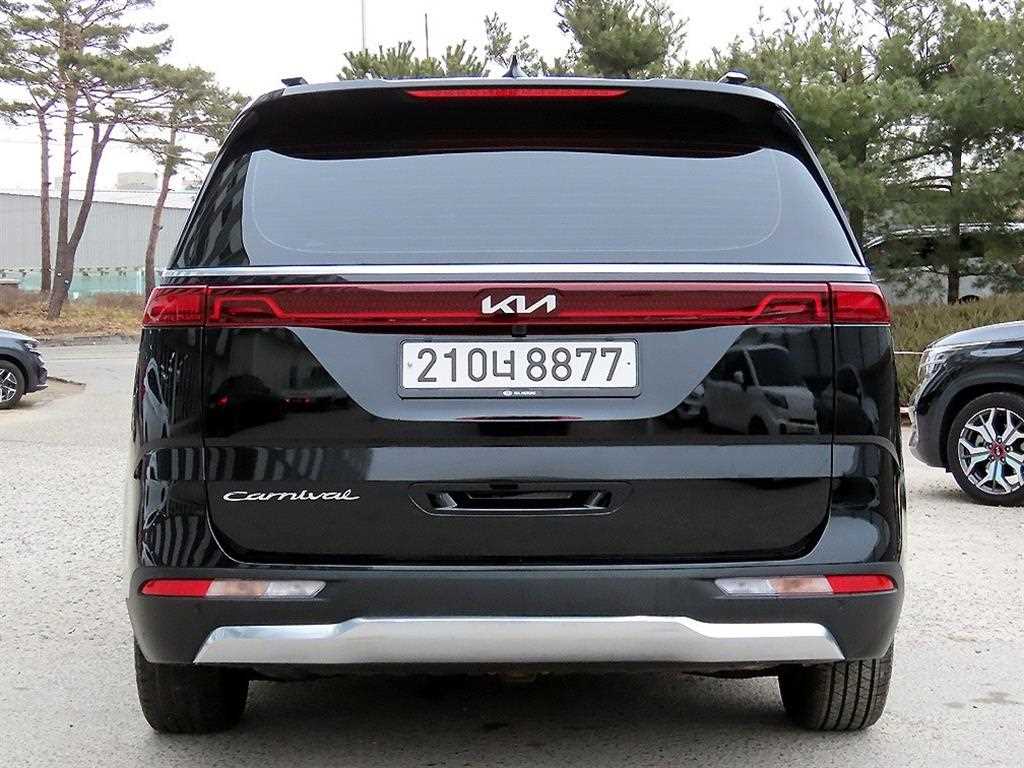 KIA Carnival - Vista 4