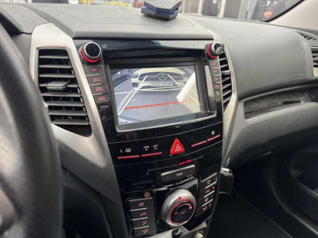 Ssangyong Tivoli - Vista 11