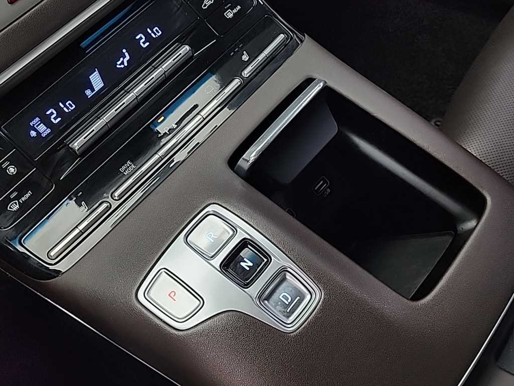 HYUNDAI Grandeur - Vista 9