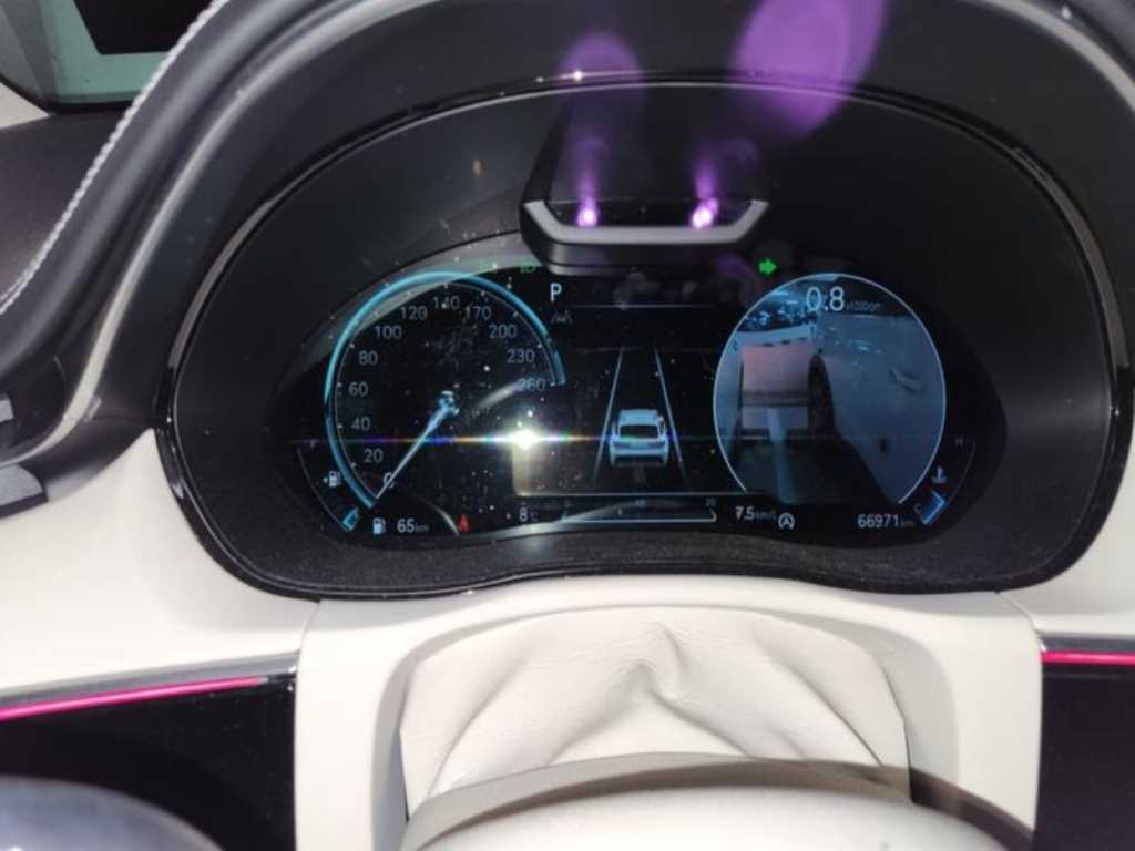 Genesis GV70 - Vista 9