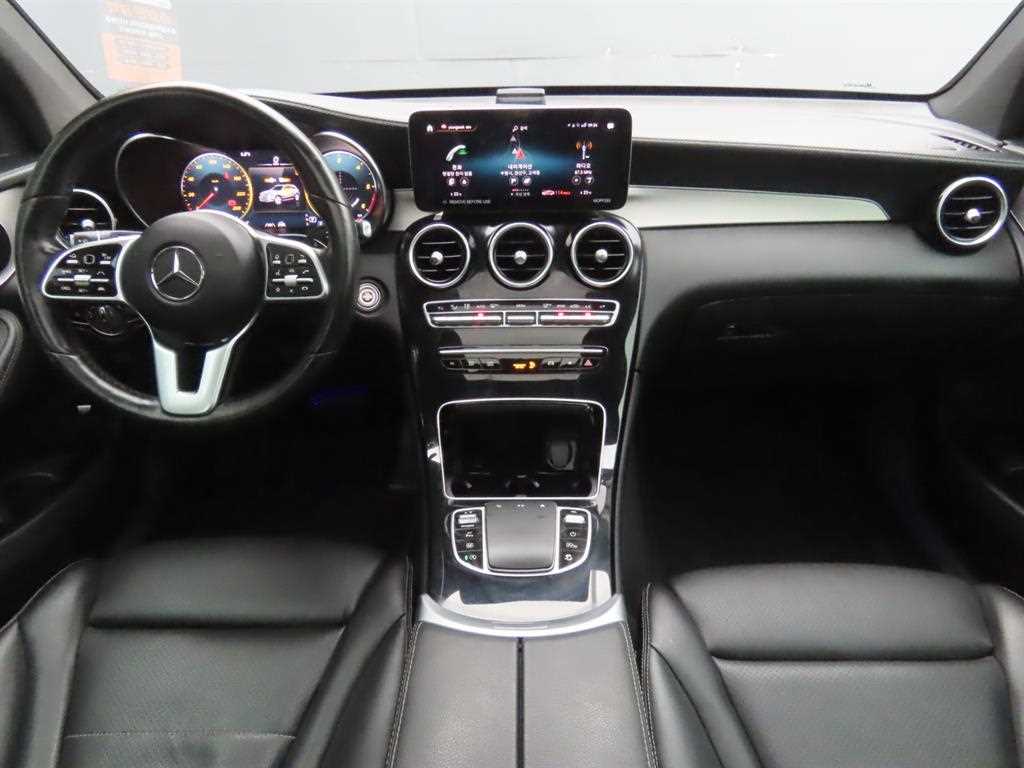Mercedes Benz GLC Class - Vista 7