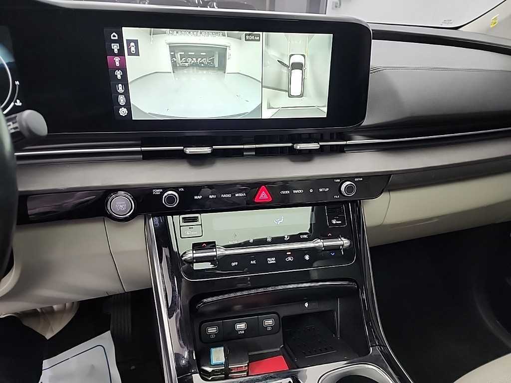 KIA Carnival - Vista 10