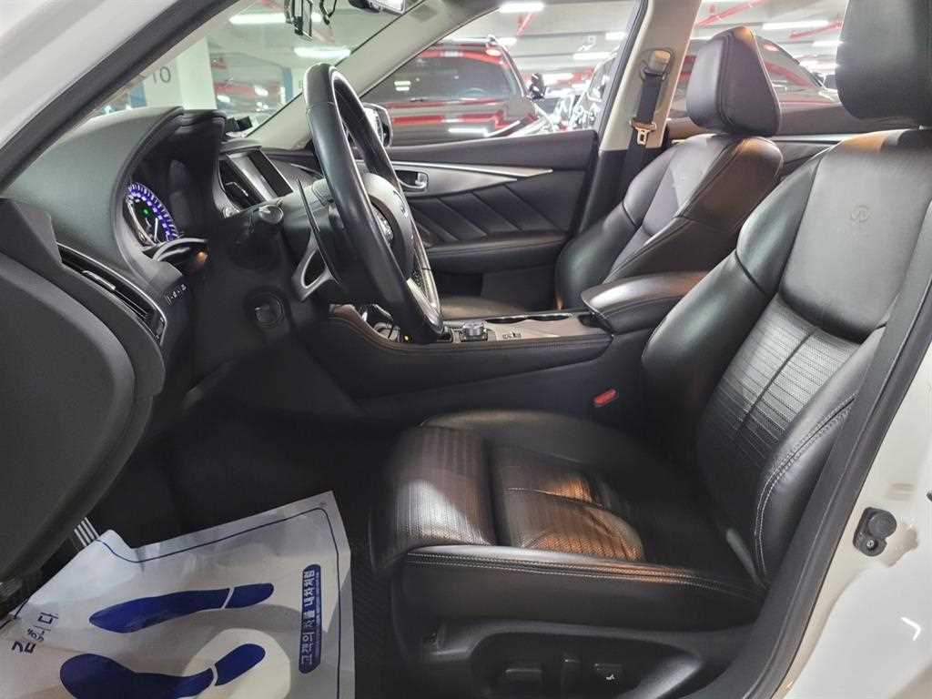 Infiniti Q - Vista 7