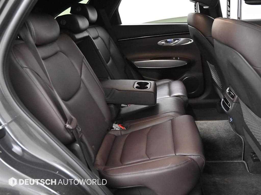 Genesis GV70 - Vista 12