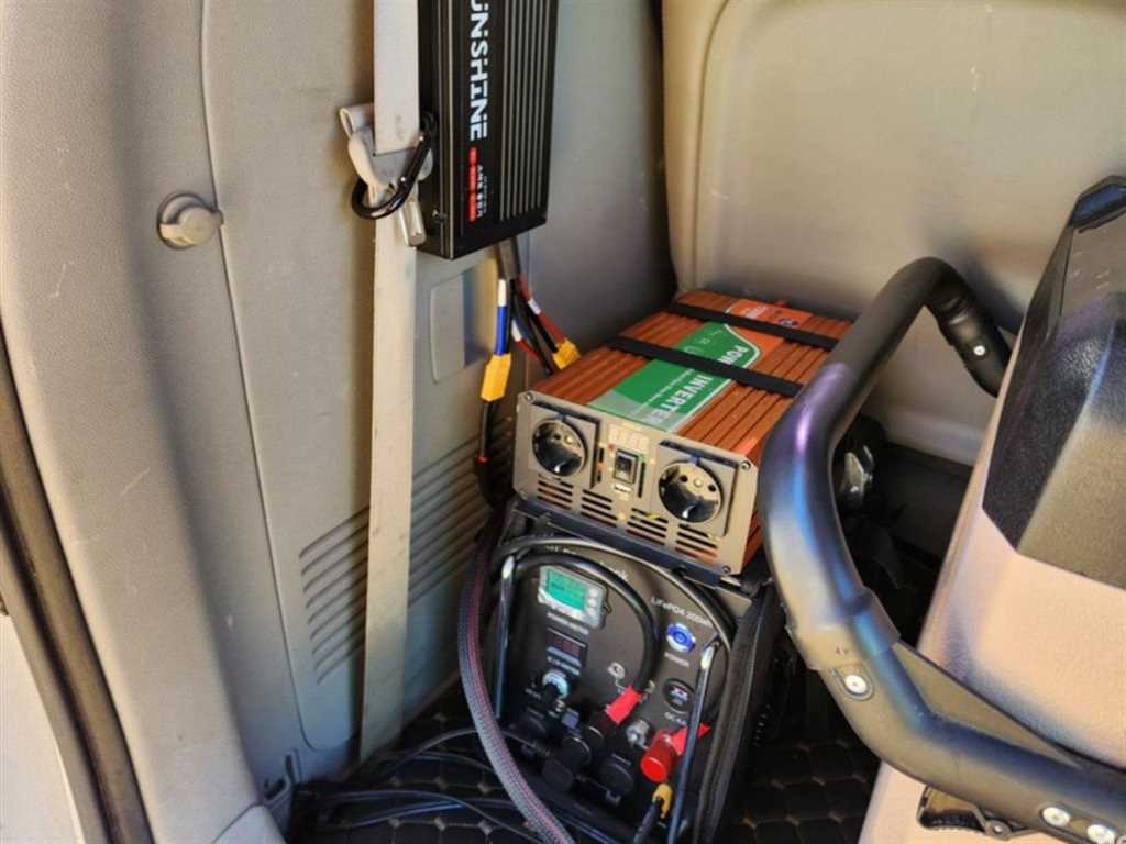 KIA Carnival - Vista 5