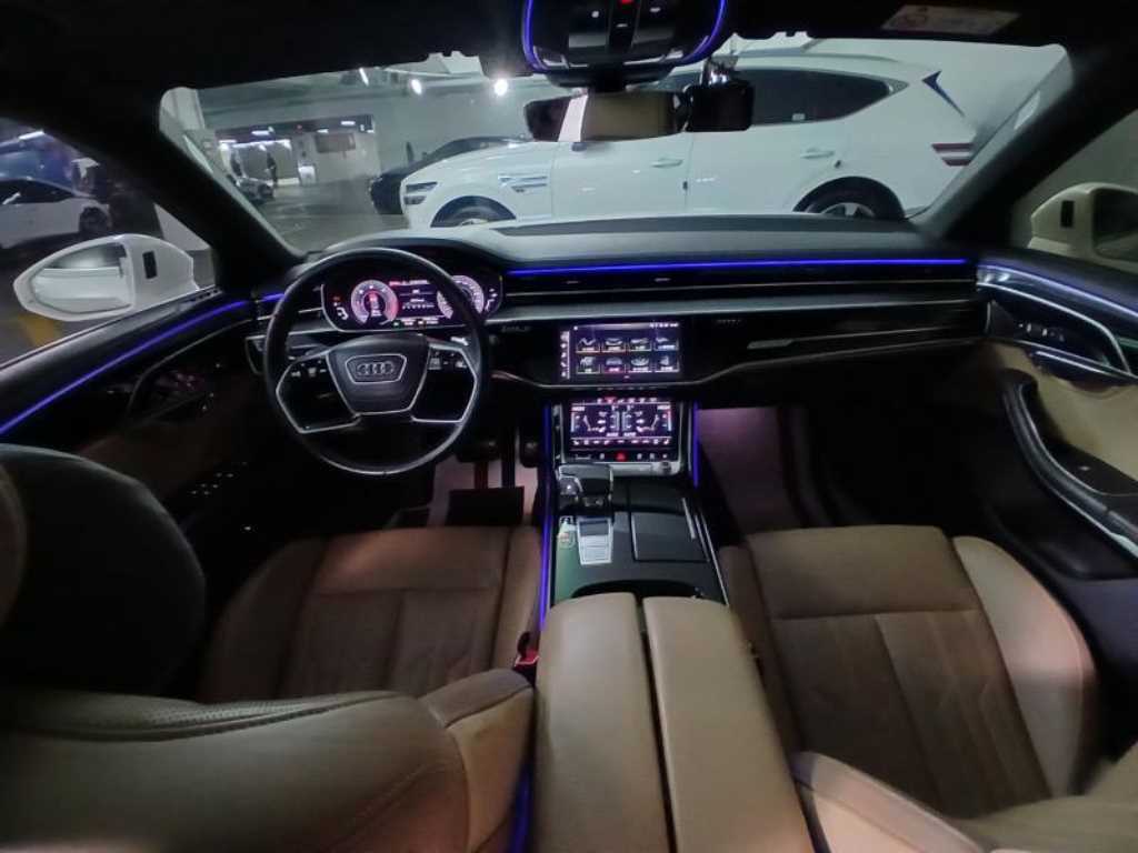 Audi A8 - Vista 6