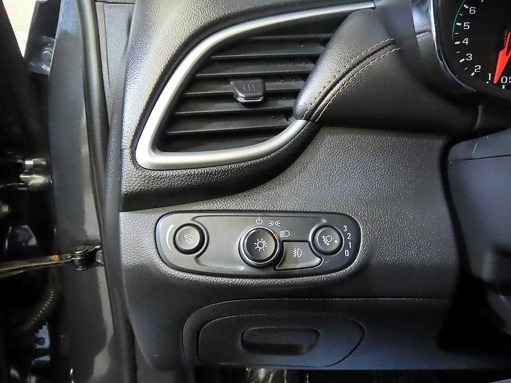 Chevrolet Trax 2018 Gris - Importación desde Corea - HF Imports Iquique - Foto 16