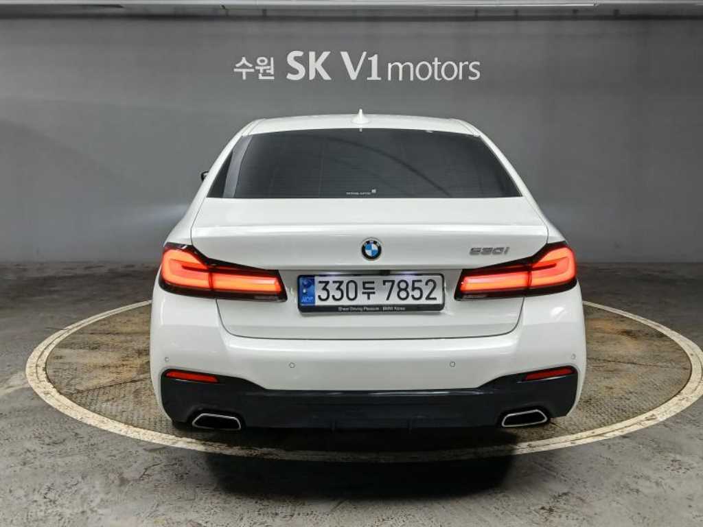 BMW 5 Series - Vista 5