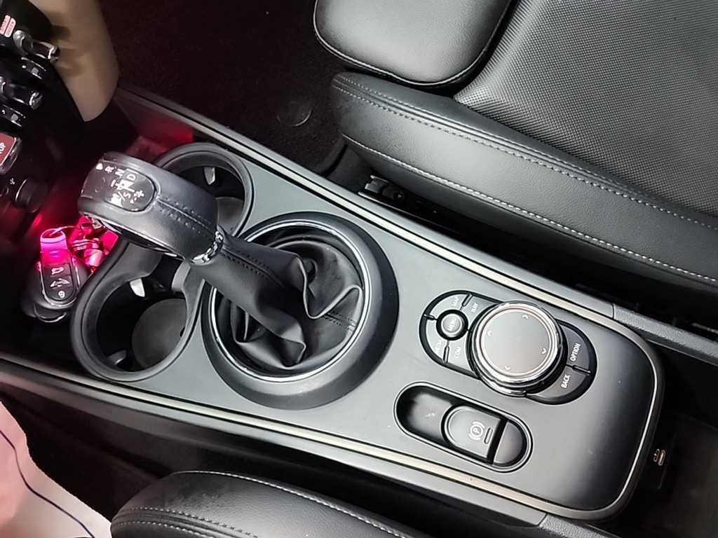 Mini Countryman - Vista 8