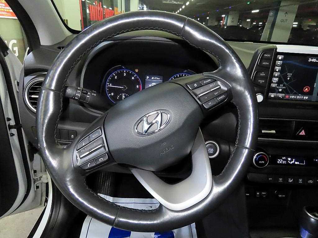 HYUNDAI Kona - Vista 8