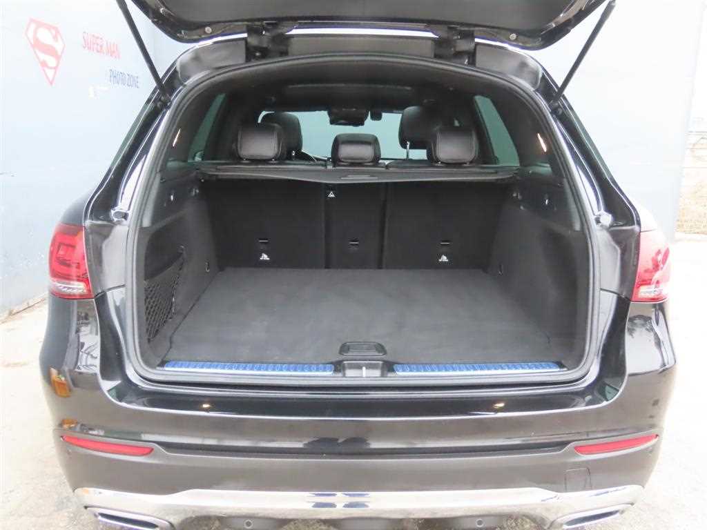 Mercedes Benz GLC Class - Vista 5