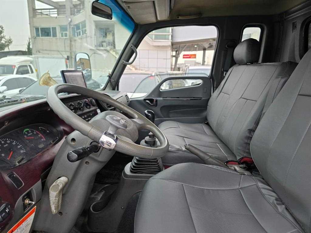 medium and large cargo truck 2012 Blanco - Importación desde Corea - HF Imports Iquique - Foto 15