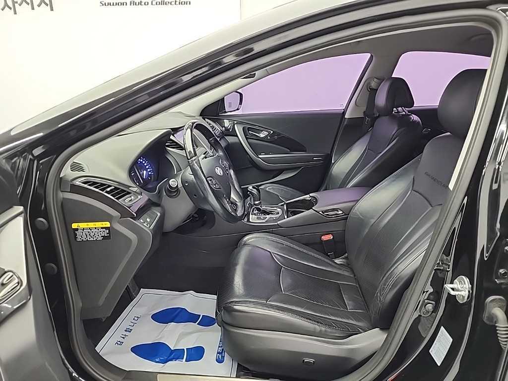 HYUNDAI Grandeur - Vista 11