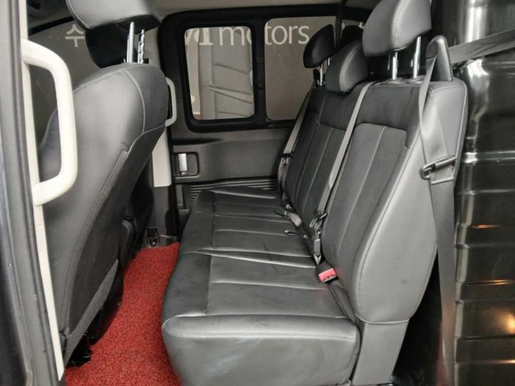 HYUNDAI Staria - Vista 7