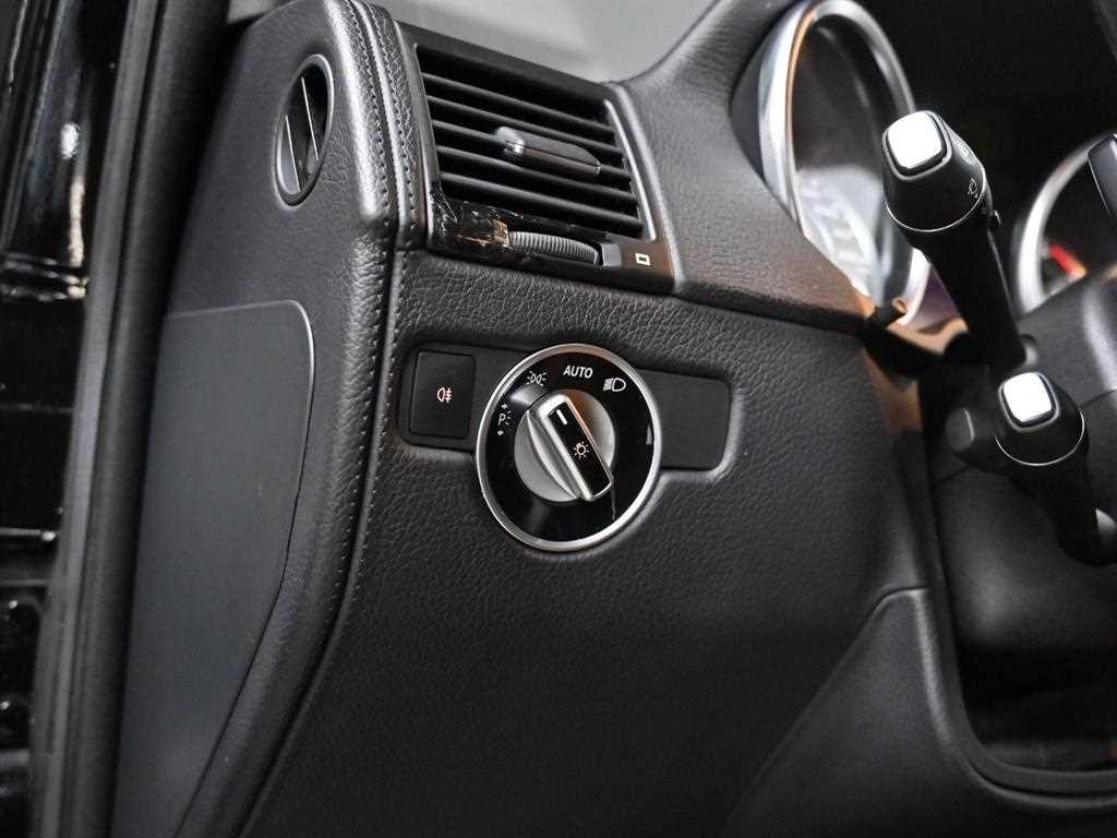 Mercedes Benz G Class (G Wagen) 2013 Negro - Importación desde Corea - HF Imports Iquique - Foto 18