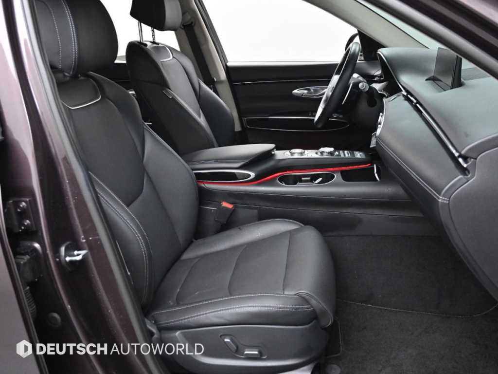 Genesis GV70 - Vista 10